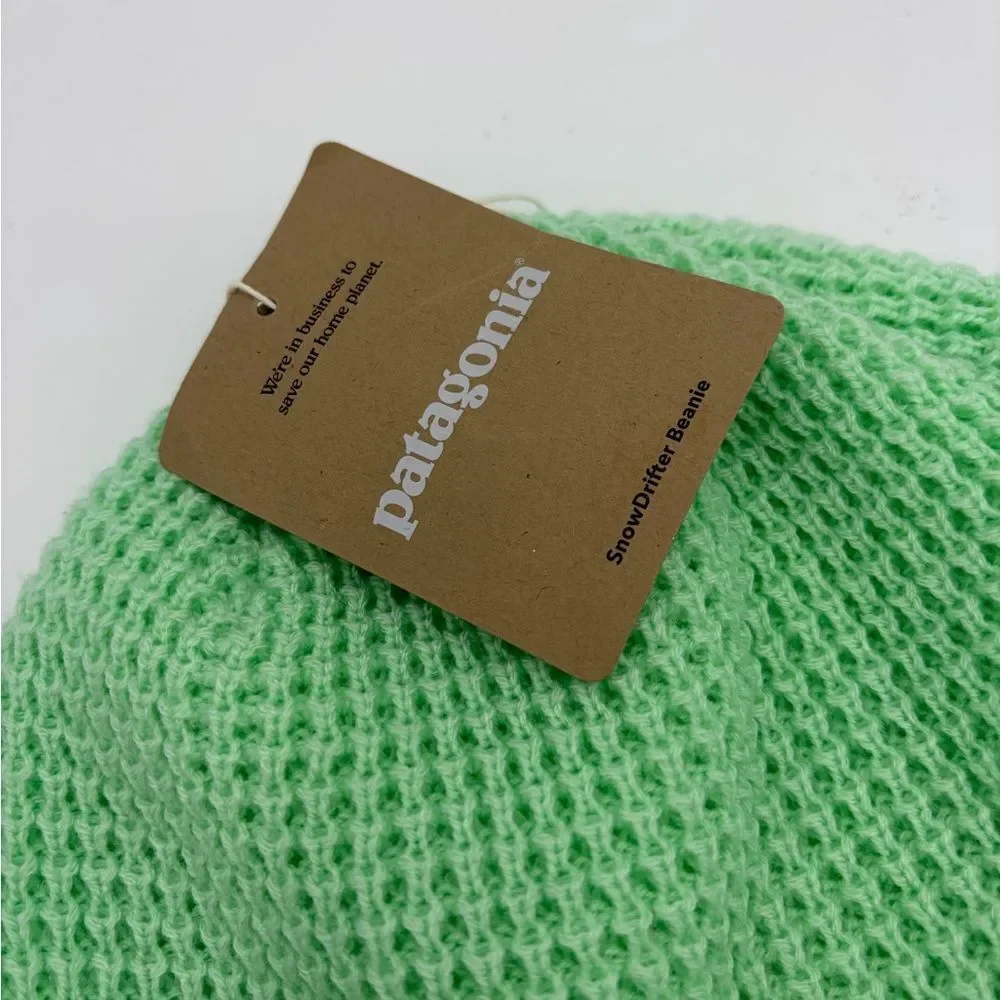 Patagonia women’s snow drifter mint knit beanie one size outdoor NWT